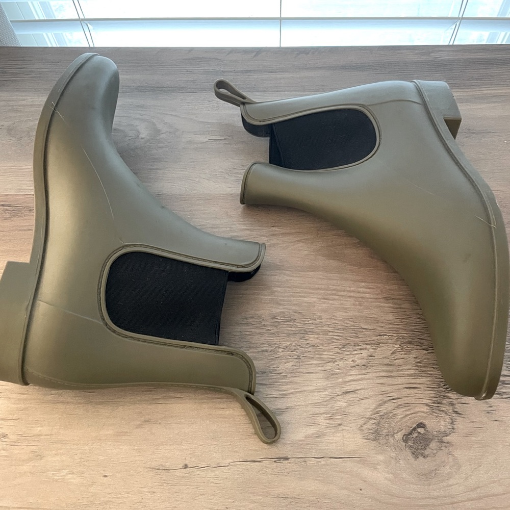Rain Boots, size 7